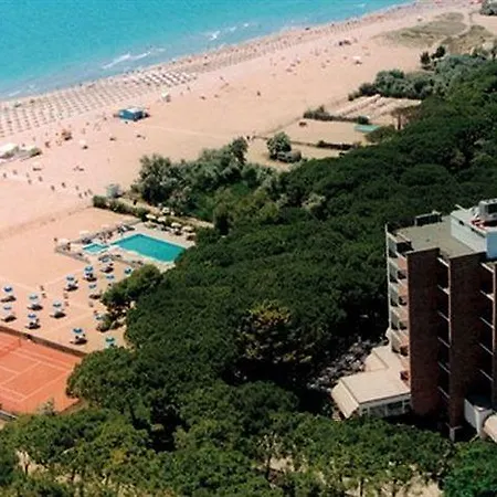 Beau Rivage Pineta 4*