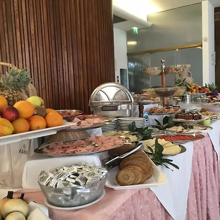 Beau Rivage Pineta Hotel 4*