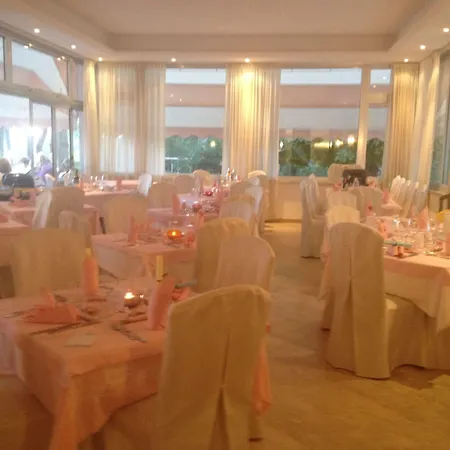 Hotel Beau Rivage Pineta 4*