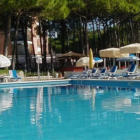 Beau Rivage Pineta Hotel 4*