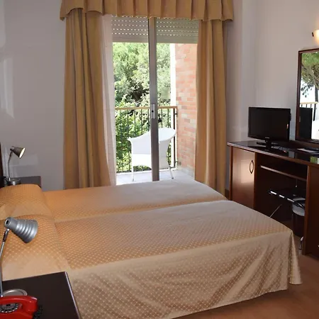 Beau Rivage Pineta Hotel 4*