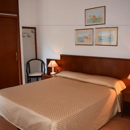 Hotel Beau Rivage Pineta 4*