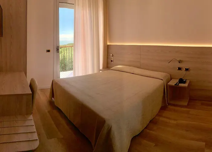 Hotel Beau Rivage Pineta 4*